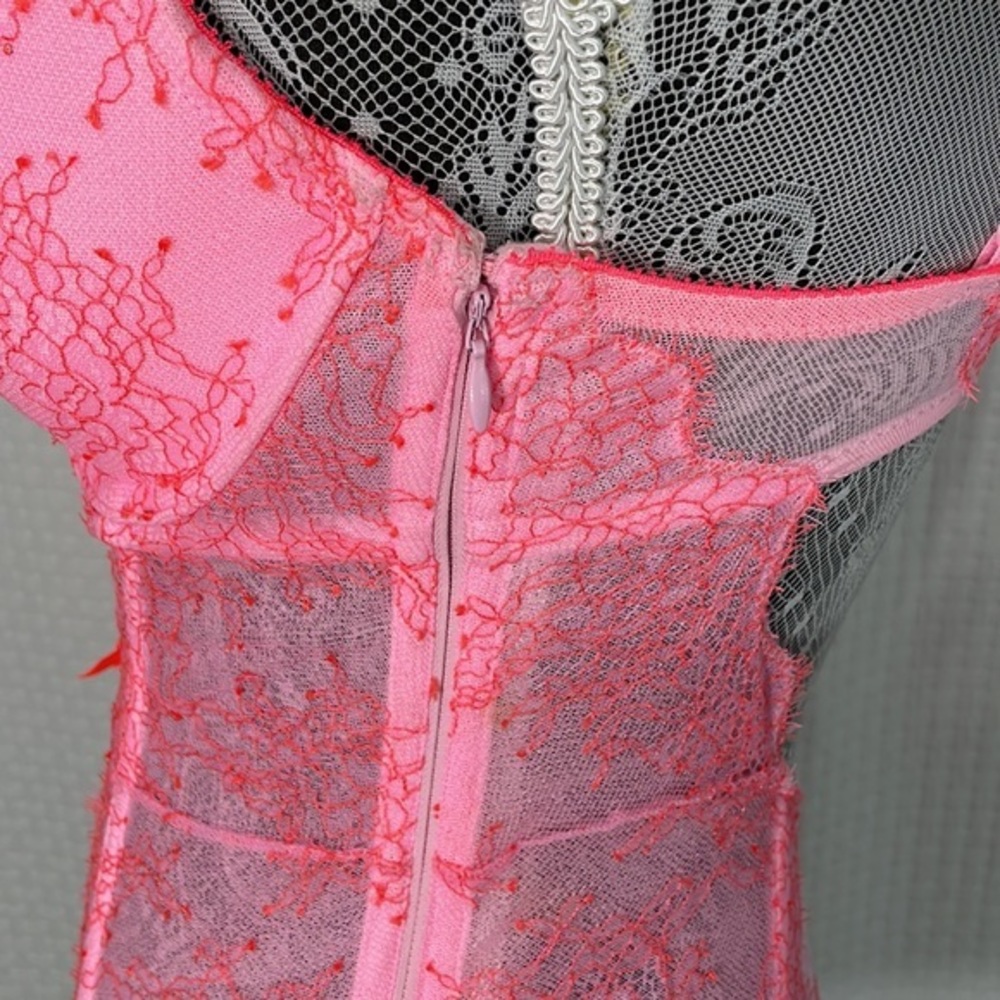Victoria’s Secret Very Sexy pink lace bustier with garter clips. Size 34D. EUC - Picture 5 of 11